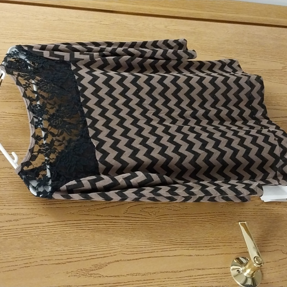Top - Picture 4 of 5